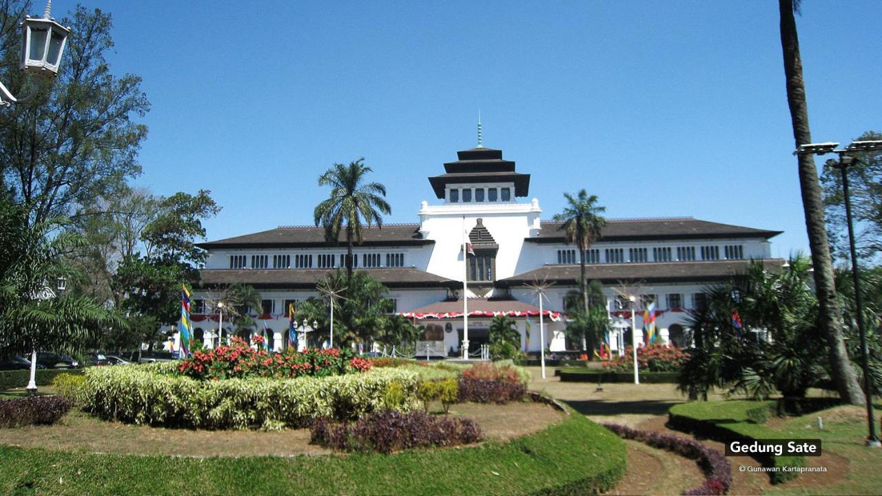 Bantal Guling Trans Hotel Bandung Kültér fotó